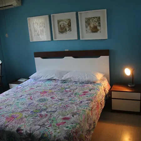 Nina's Beach House *